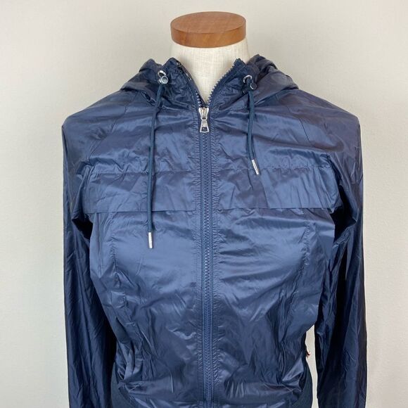 Aritzia Tna Sportswear Hooded Windbreaker Jacket - Picture 3 of 7